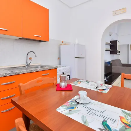 Сasa de vacaciones Guesthost - Casa Tosally *